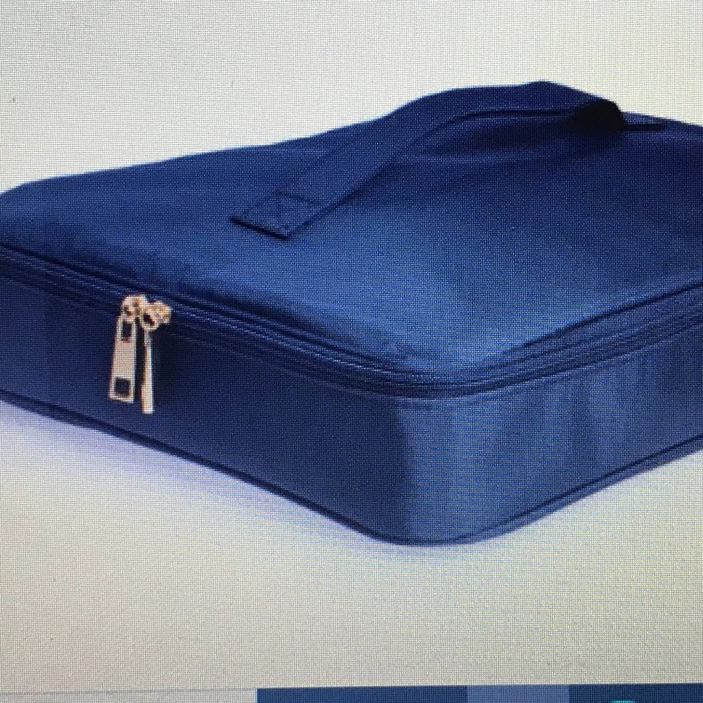 Deluxe Beauty Travel Case + Makeup Brushes